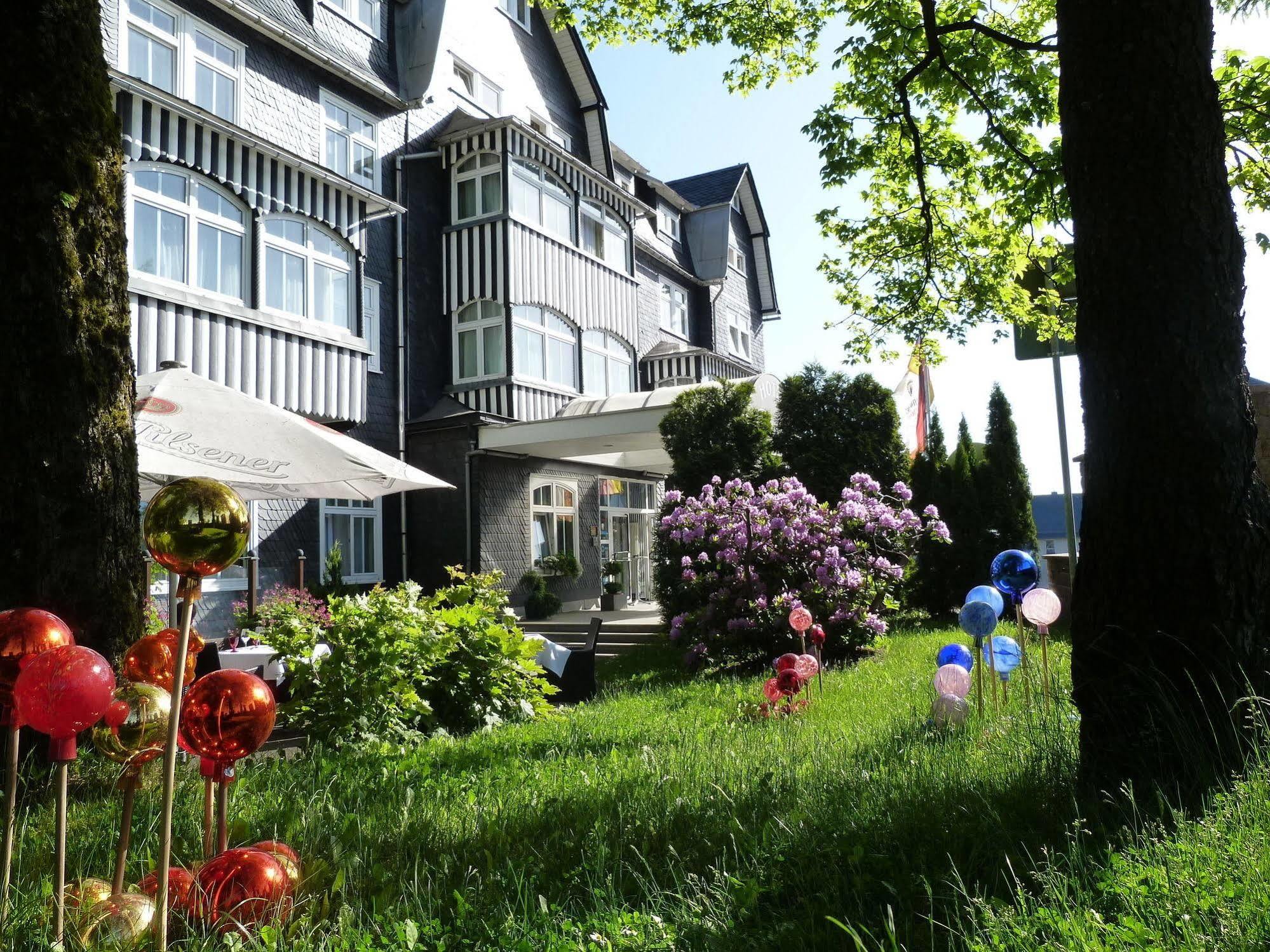Hotel Schieferhof - Glaslust Нойхаус-ам-Реннвег Экстерьер фото